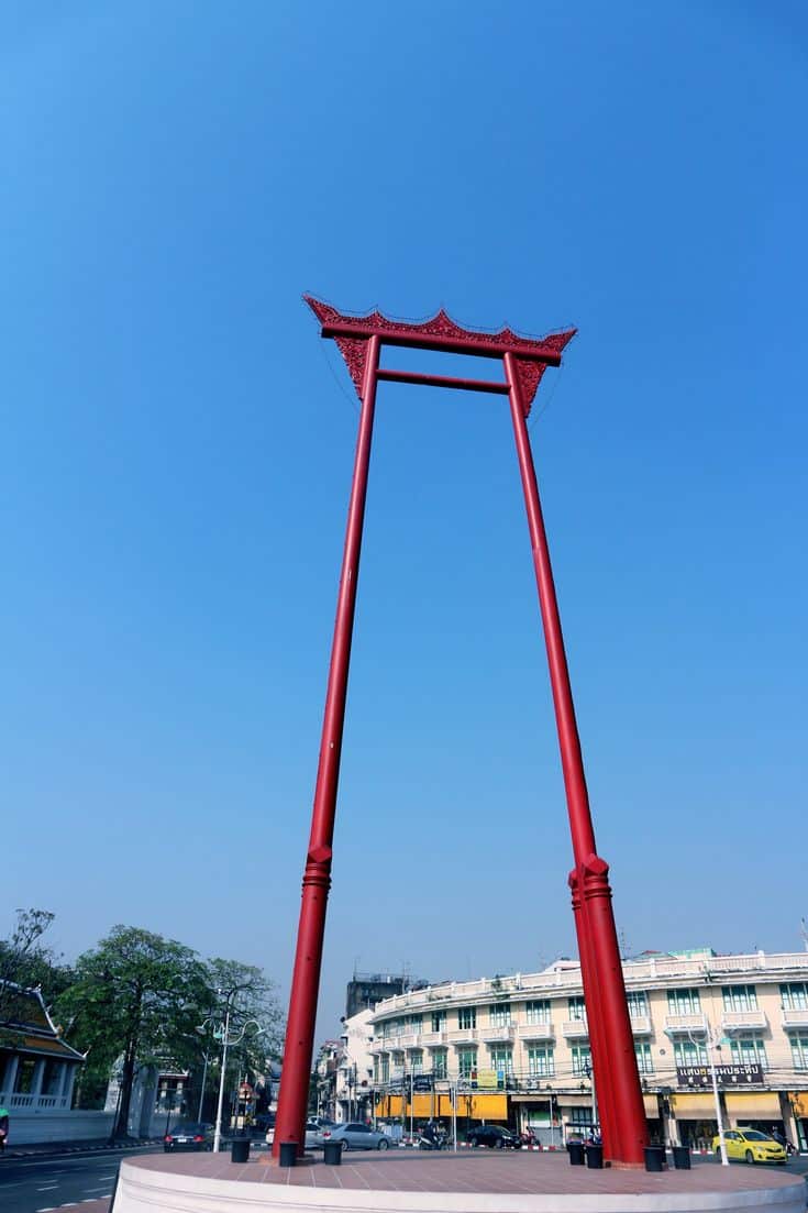 Giant Swing in front of Wat Suthat